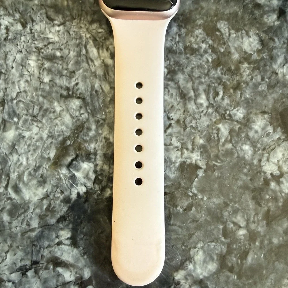 Apple Watch Series 4-40mm-Rose Pink Aluminum Case GPS Pink Sport Band S/M